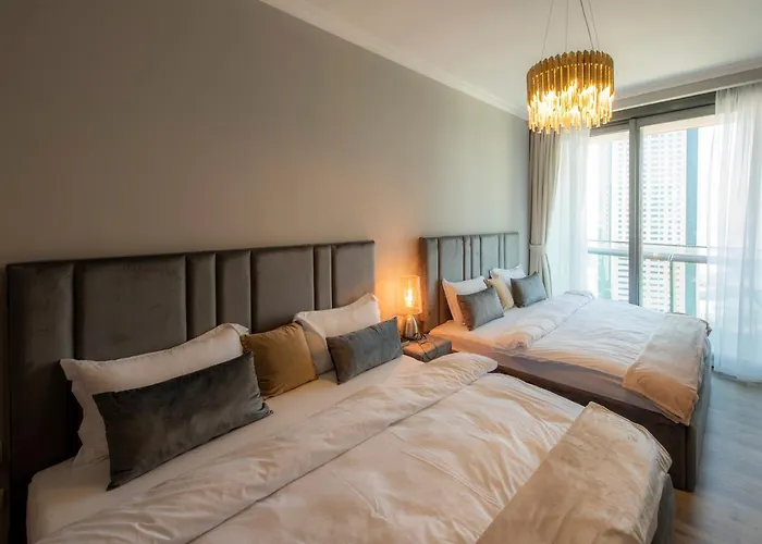 First Class 2Br With Full Dubai Skyline & Sea View