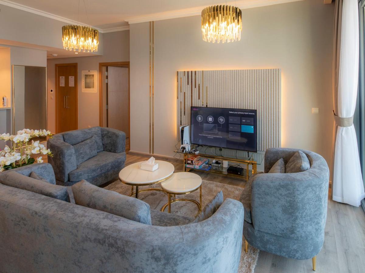 Апартаменти First Class 2br With Full Skyline & Sea View