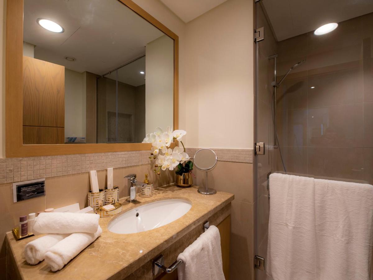 Апартаменти First Class 2br With Full Skyline & Sea View *