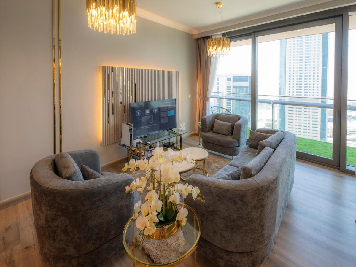 Апартаменти First Class 2br With Full Skyline & Sea View Дубай