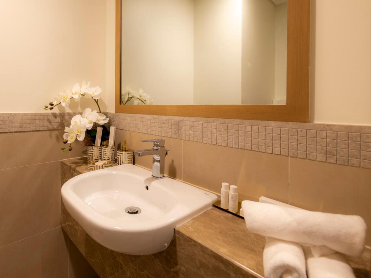 Апартаменти First Class 2br With Full Skyline & Sea View *